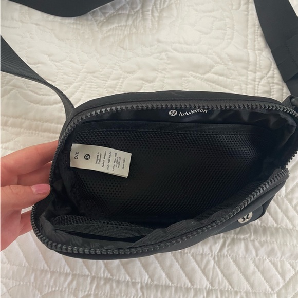 Lululemon Black Belt Bag - Picture 2 of 4